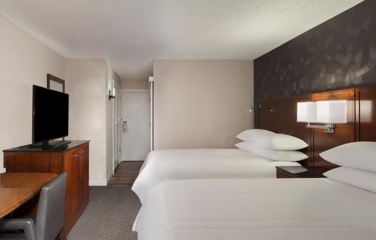 Omaha Marriott Hotel Exterior photo