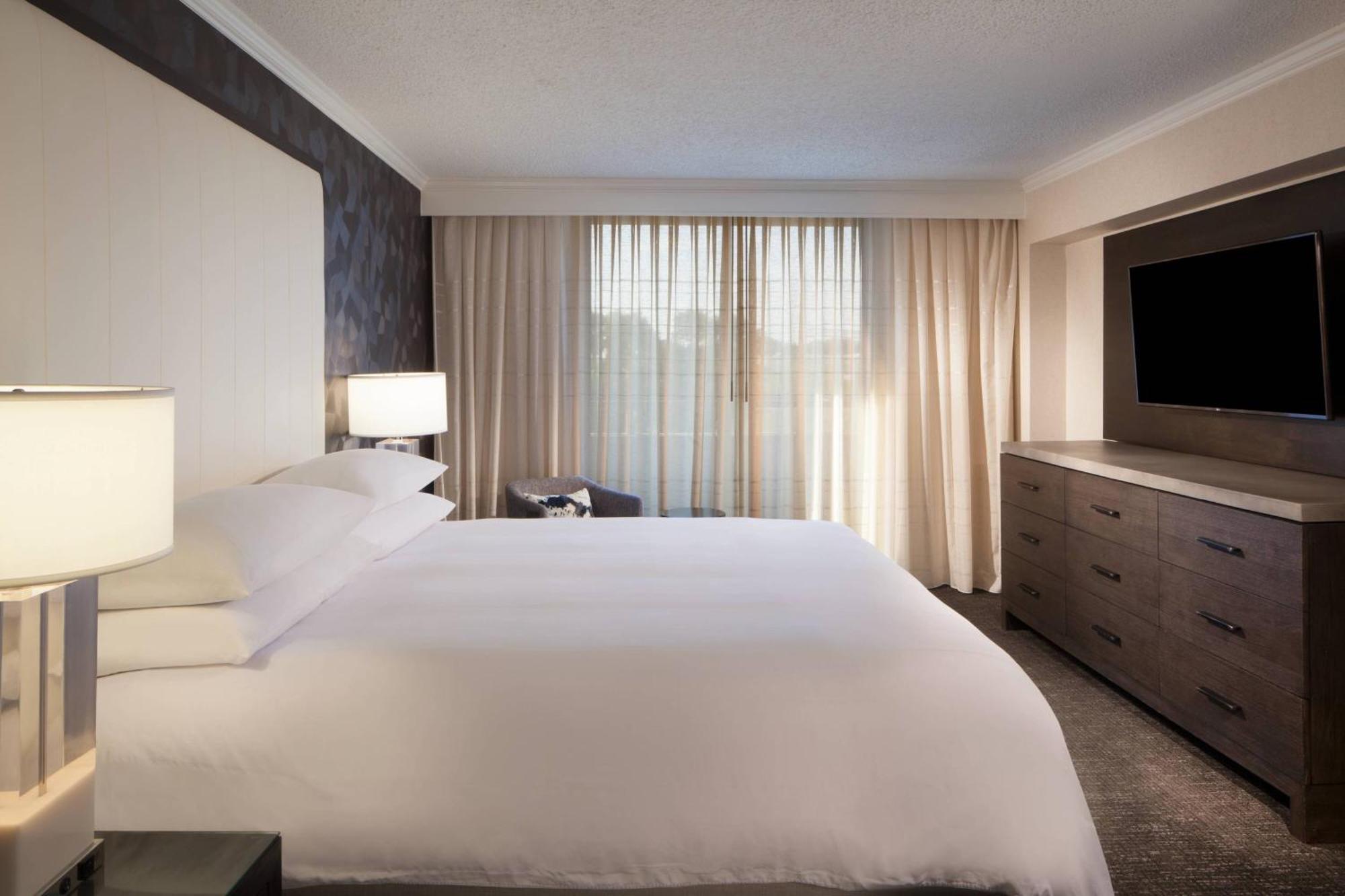 Omaha Marriott Hotel Exterior photo