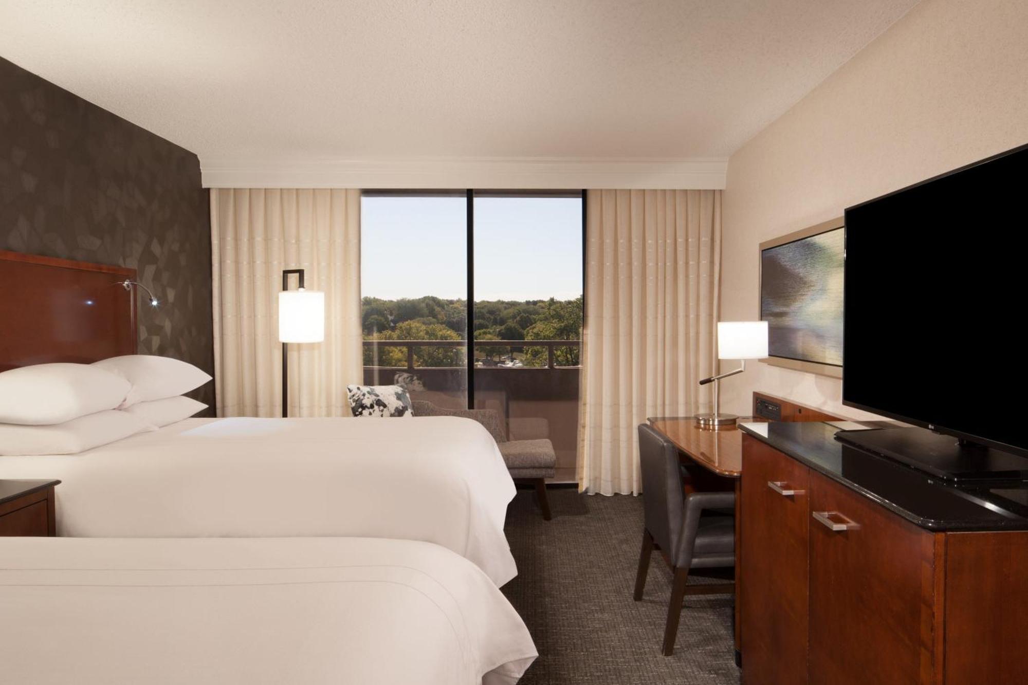 Omaha Marriott Hotel Exterior photo